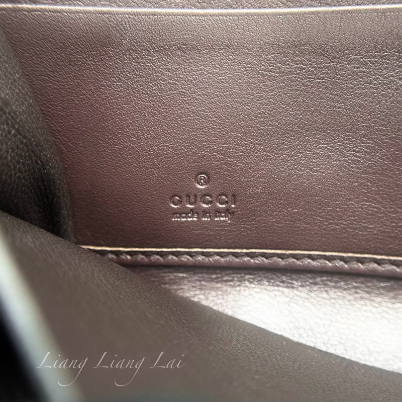 GUCCI 古馳 GG 壓紋金屬LOGO小牛皮深咖啡色長夾-2