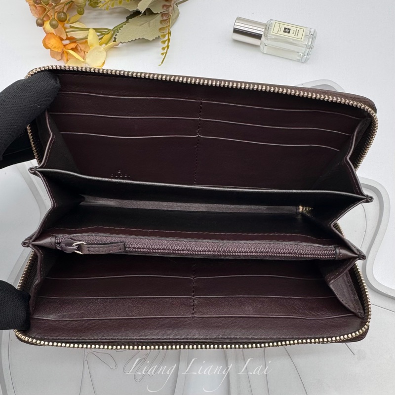 GUCCI 古馳 GG 壓紋金屬LOGO小牛皮深咖啡色長夾-5