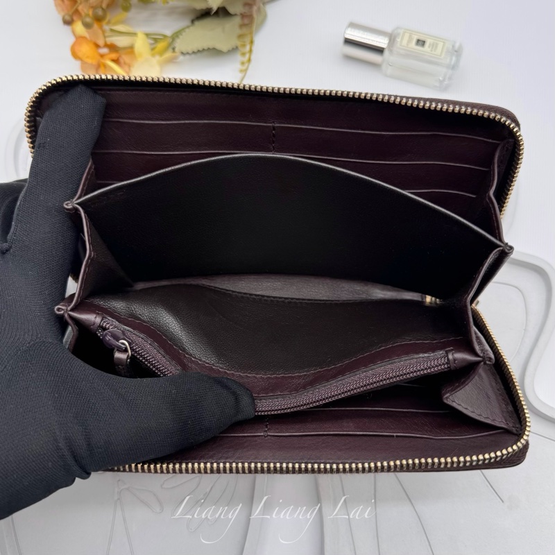 GUCCI 古馳 GG 壓紋金屬LOGO小牛皮深咖啡色長夾-7