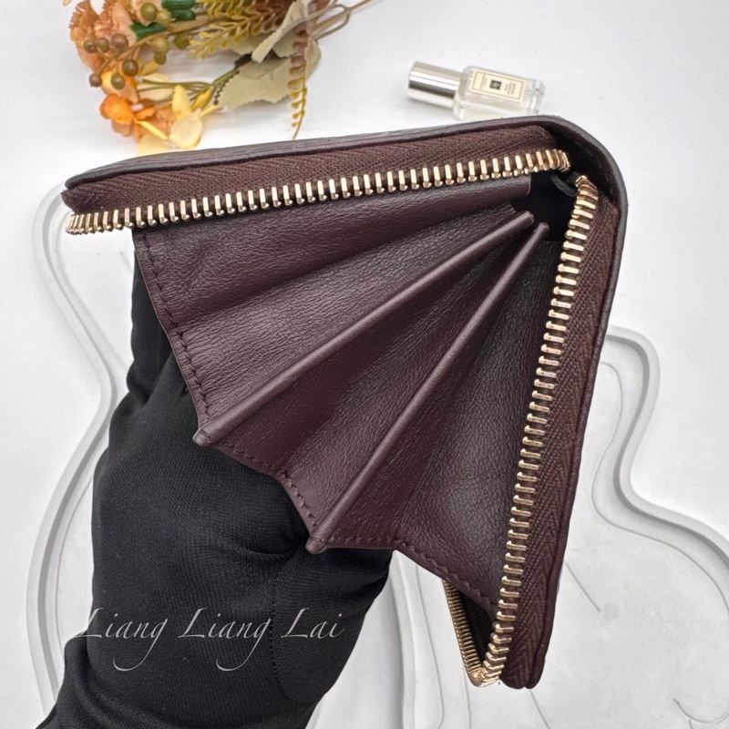 GUCCI 古馳 GG 壓紋金屬LOGO小牛皮深咖啡色長夾-12