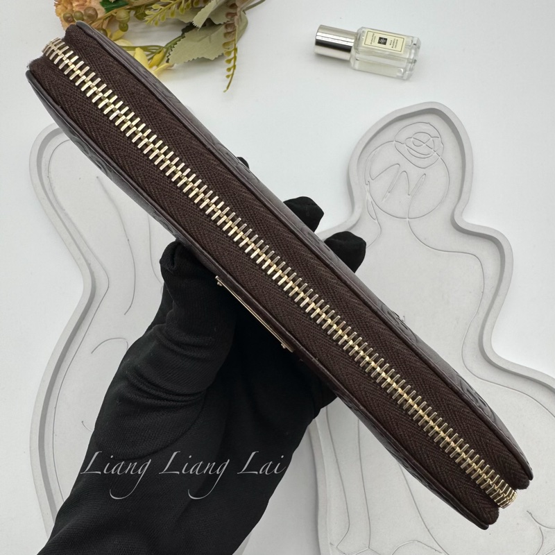 GUCCI 古馳 GG 壓紋金屬LOGO小牛皮深咖啡色長夾-17