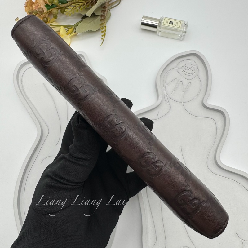GUCCI 古馳 GG 壓紋金屬LOGO小牛皮深咖啡色長夾-18