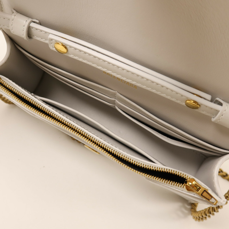 BALENCIAGA 牛皮皮革Hourglass Wallet On Chain金扣鏈帶肩背袋-4