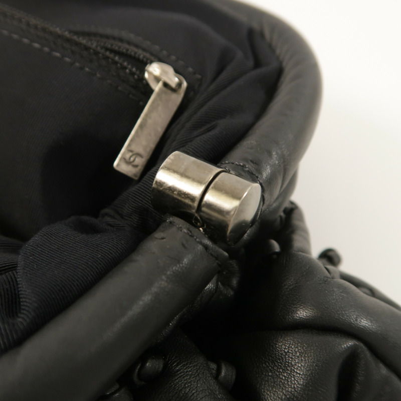 CHANEL 羊皮皮革Chic Knot Clutch Bag鏈帶肩背袋-18