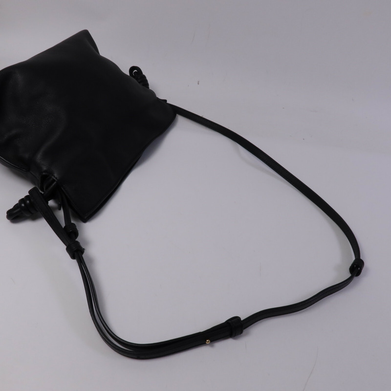 LOEWE 羊皮皮革Flamenco金扣肩背袋-12