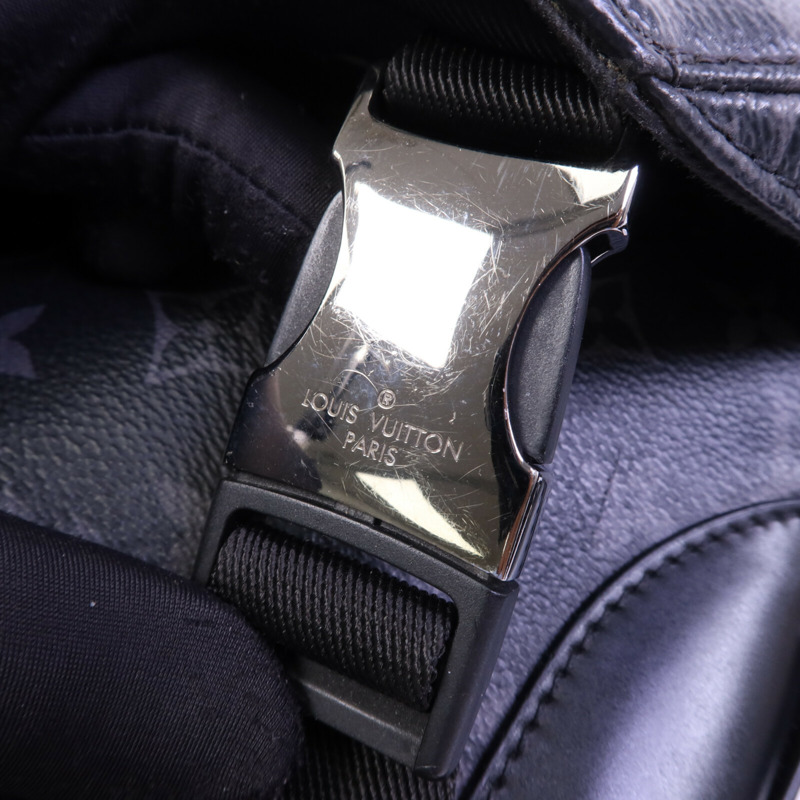 LOUIS VUITTON Monogram Eclipse Messenger PM Voyager銀扣肩背袋-6