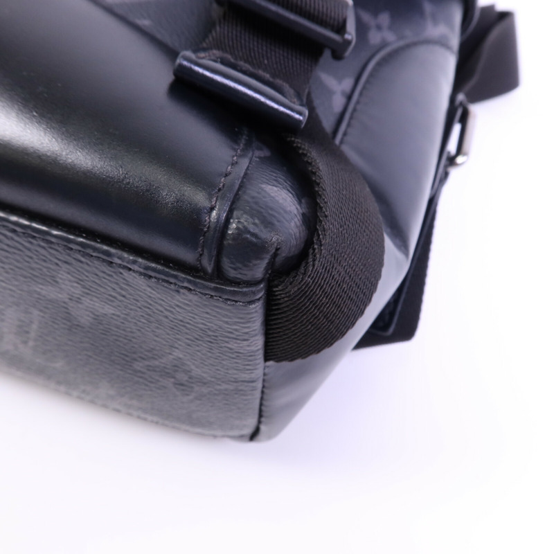 LOUIS VUITTON Monogram Eclipse Messenger PM Voyager銀扣肩背袋-9