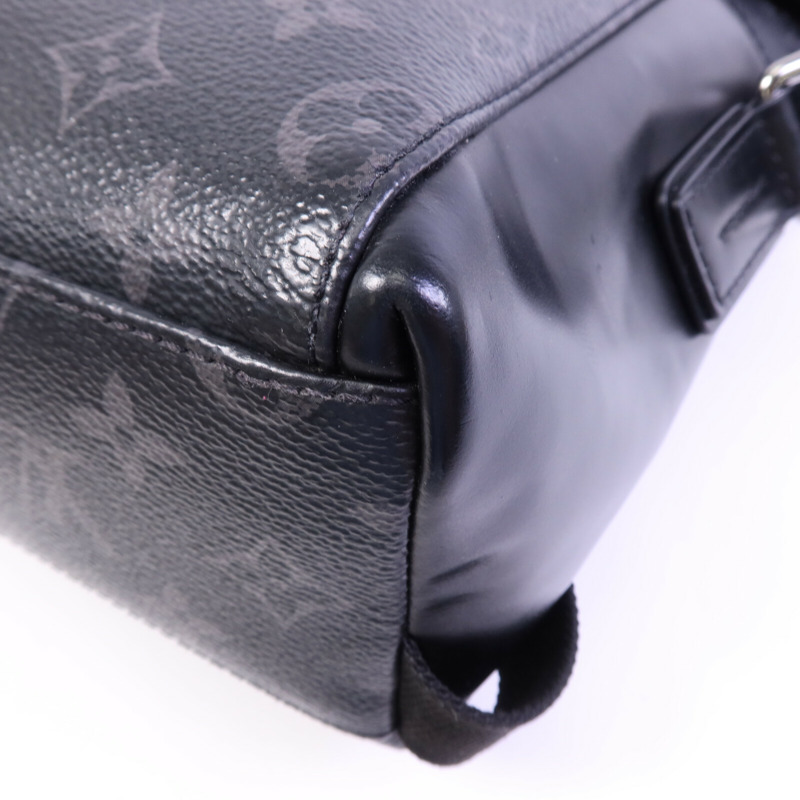 LOUIS VUITTON Monogram Eclipse Messenger PM Voyager銀扣肩背袋-11