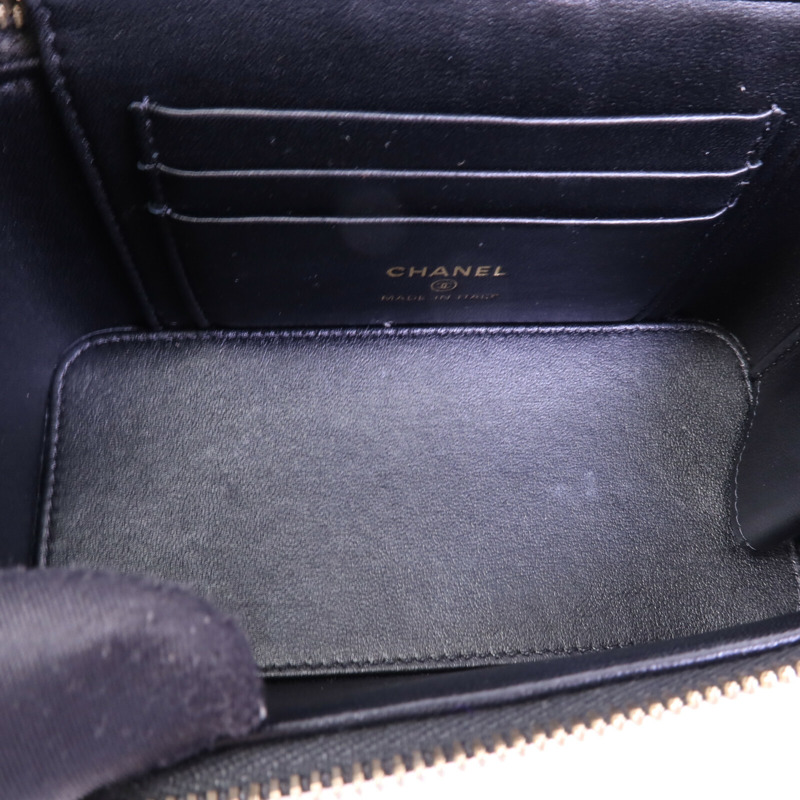 CHANEL 牛皮皮革Vanity Case金扣肩背袋-4