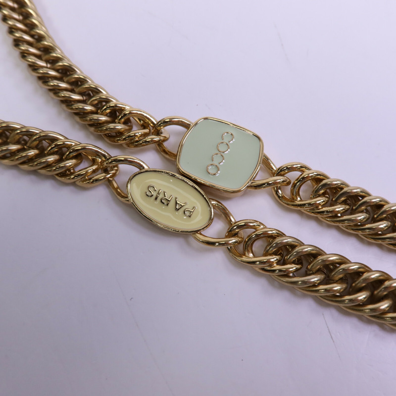 CHANEL 牛皮皮革Vanity Case金扣肩背袋-14