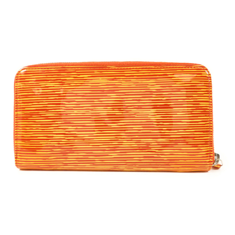 CHANEL 漆皮皮革Long Round Wallet銀扣長錢包-1