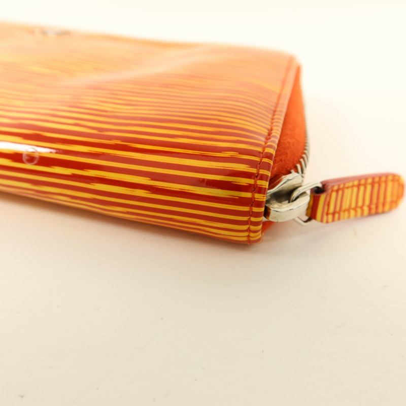 CHANEL 漆皮皮革Long Round Wallet銀扣長錢包-15