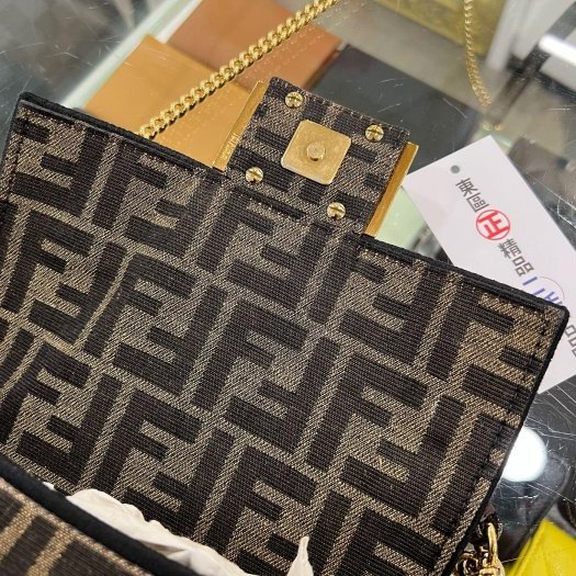 東區正精品㊣FENDI 8BS017 baguette 咖啡色緹花布 FF LOGO 斜背包手提包法棍包兩用包 RZ6329-2
