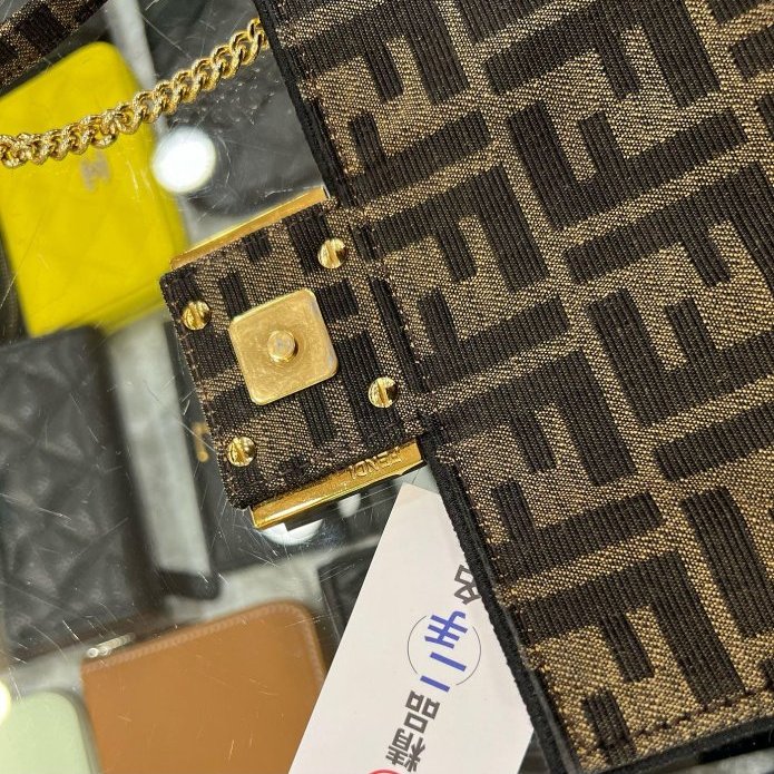 東區正精品㊣FENDI 8BS017 baguette 咖啡色緹花布 FF LOGO 斜背包手提包法棍包兩用包 RZ6329-3