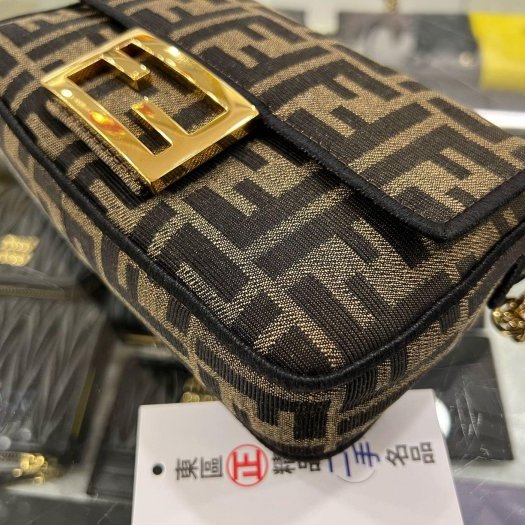 東區正精品㊣FENDI 8BS017 baguette 咖啡色緹花布 FF LOGO 斜背包手提包法棍包兩用包 RZ6329-7