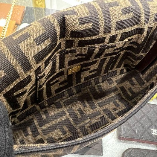 東區正精品㊣FENDI 8BS017 baguette 咖啡色緹花布 FF LOGO 斜背包手提包法棍包兩用包 RZ6329-13