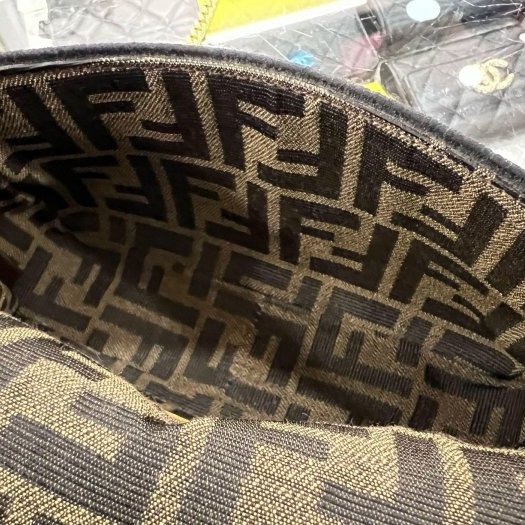 東區正精品㊣FENDI 8BS017 baguette 咖啡色緹花布 FF LOGO 斜背包手提包法棍包兩用包 RZ6329-14