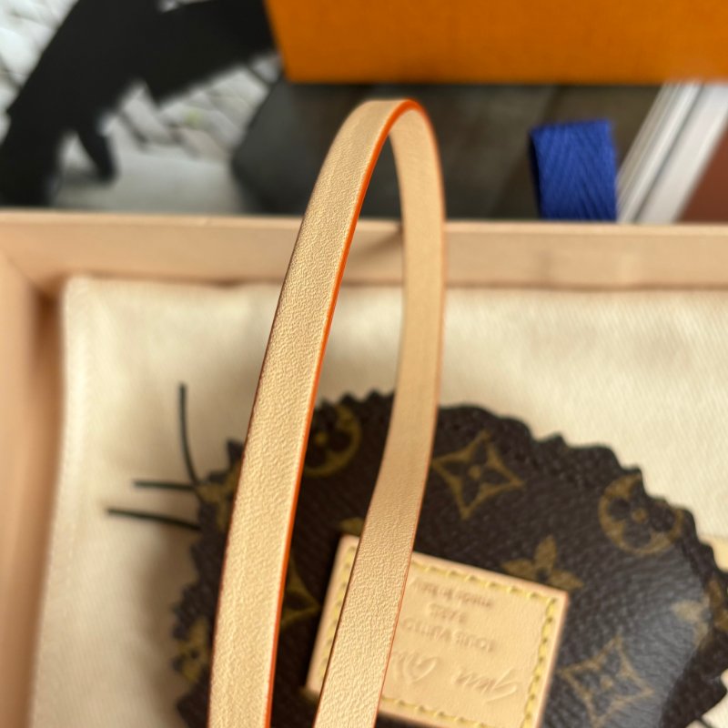 Grace Coddington ::LOUIS VUITTON:: LV M02944 LV Cat 波斯貓手袋皮革吊飾 掛飾-7