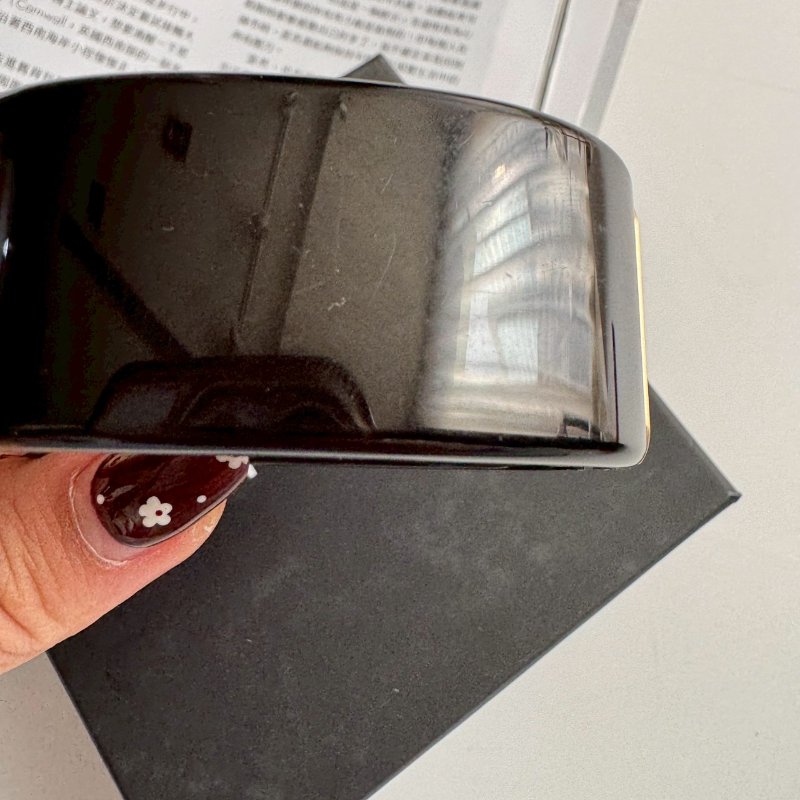 💥穿搭超適合💥Chanel 黑色亮鑽雙C手環-3