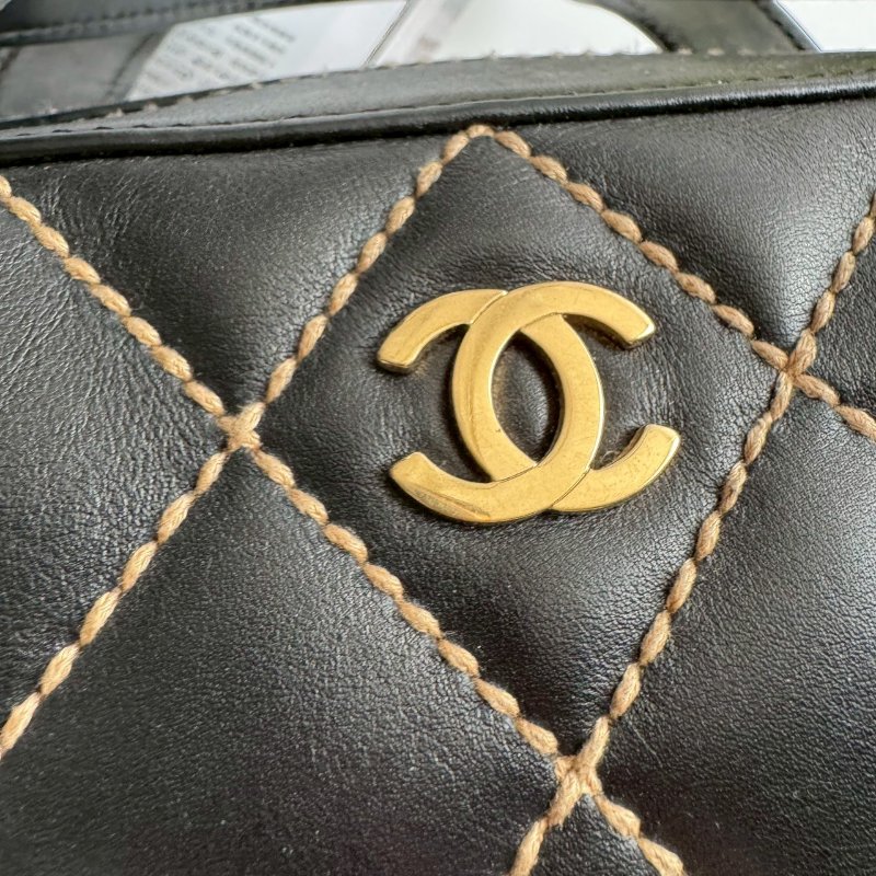 💝跑咖拍照超美💝Chanel 黑色菱格縫線學院肩背包-4