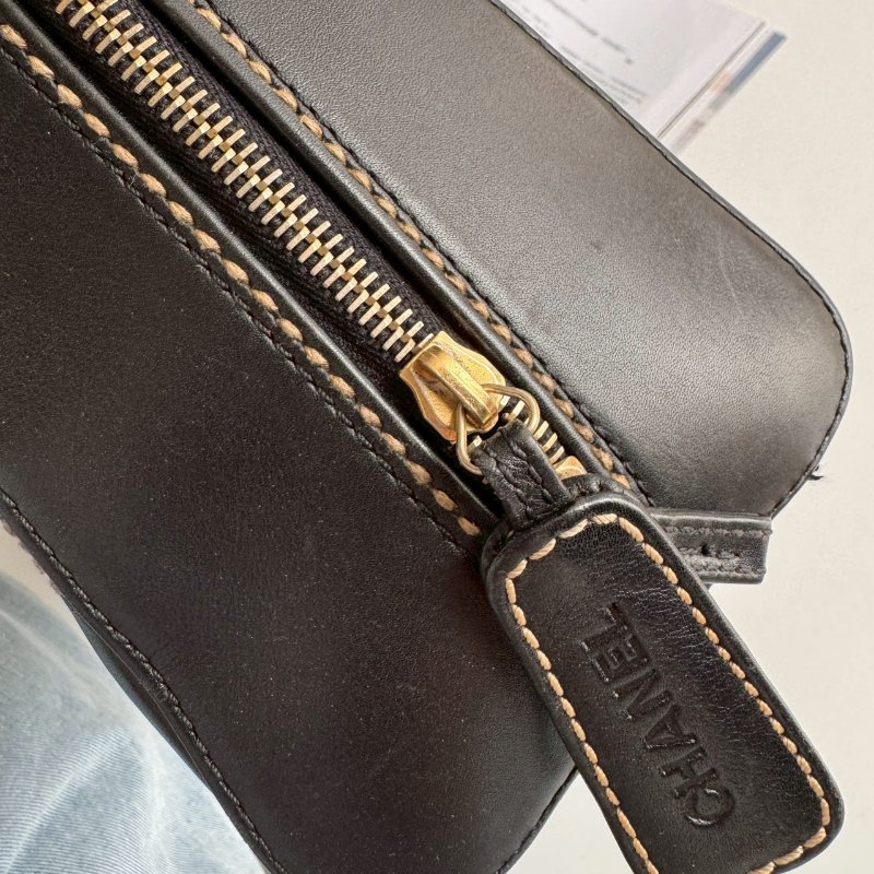 💝跑咖拍照超美💝Chanel 黑色菱格縫線學院肩背包-5