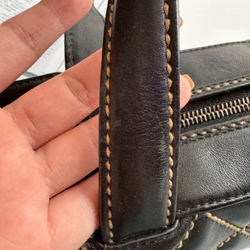 💝跑咖拍照超美💝Chanel 黑色菱格縫線學院肩背包-20