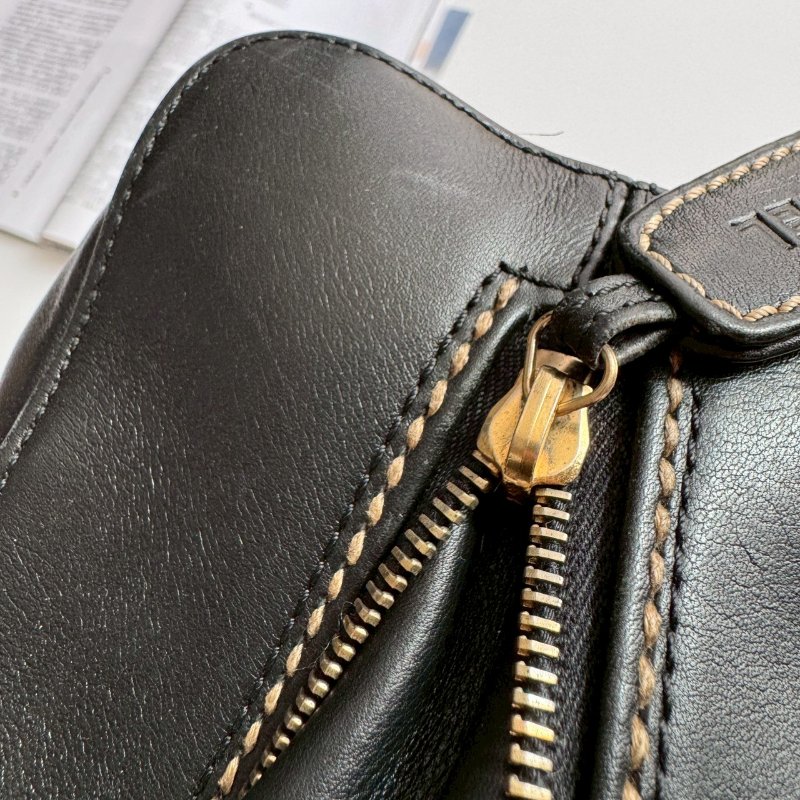 💝跑咖拍照超美💝Chanel 黑色菱格縫線學院肩背包-30