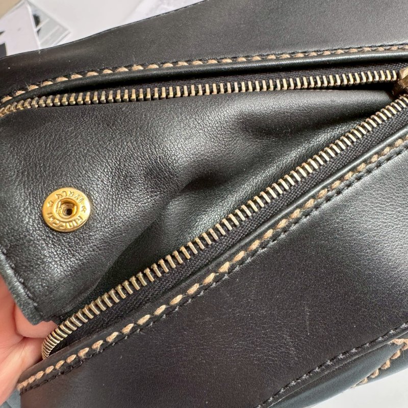 💝跑咖拍照超美💝Chanel 黑色菱格縫線學院肩背包-31