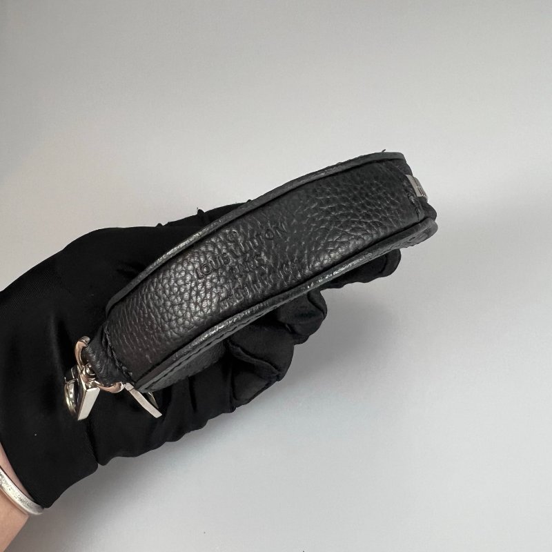 LV M57070/晶片款 黑BELLA抽繩包-11