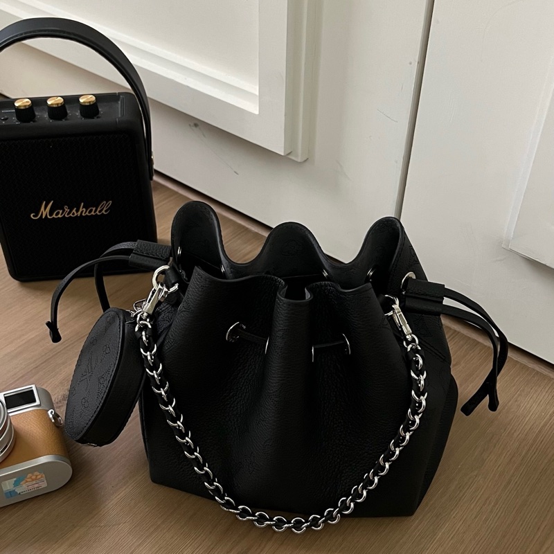 LV M57070/晶片款 黑BELLA抽繩包-0