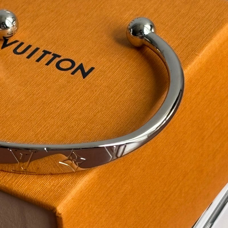 ::LOUIS VUITTON:: LV M64839 Monogram Jonc Bracelet 花紋鋼印 銀色金屬手鐲 手環-2