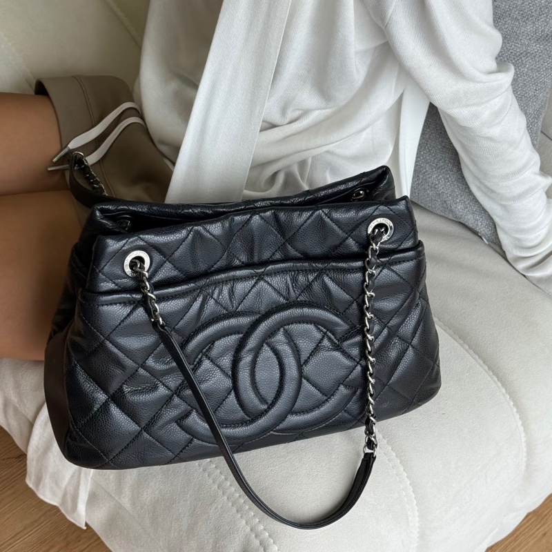 ♥️CHANEL香奈兒黑銀荔枝托特包-4