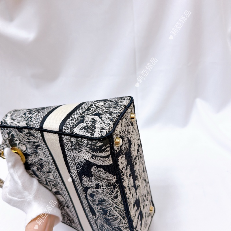 莉亞精品♡ Dior 動物刺繡黛妃包 二手美包-7