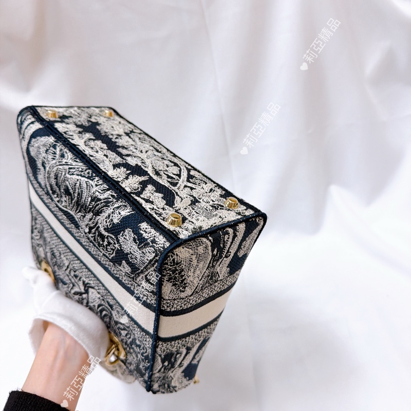 莉亞精品♡ Dior 動物刺繡黛妃包 二手美包-8