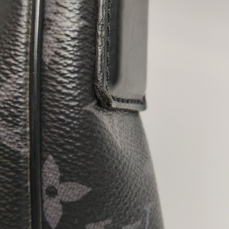 Louis Vuitton (LV)District牛皮Monogram印花翻 蓋郵差包斜背包單肩包-22