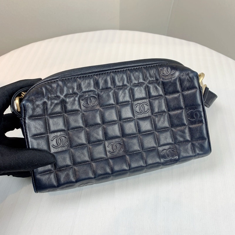 香奈兒/Chanel 金扣黑色冰格紋飯盒腋下包20.5x6.5x10cm-1