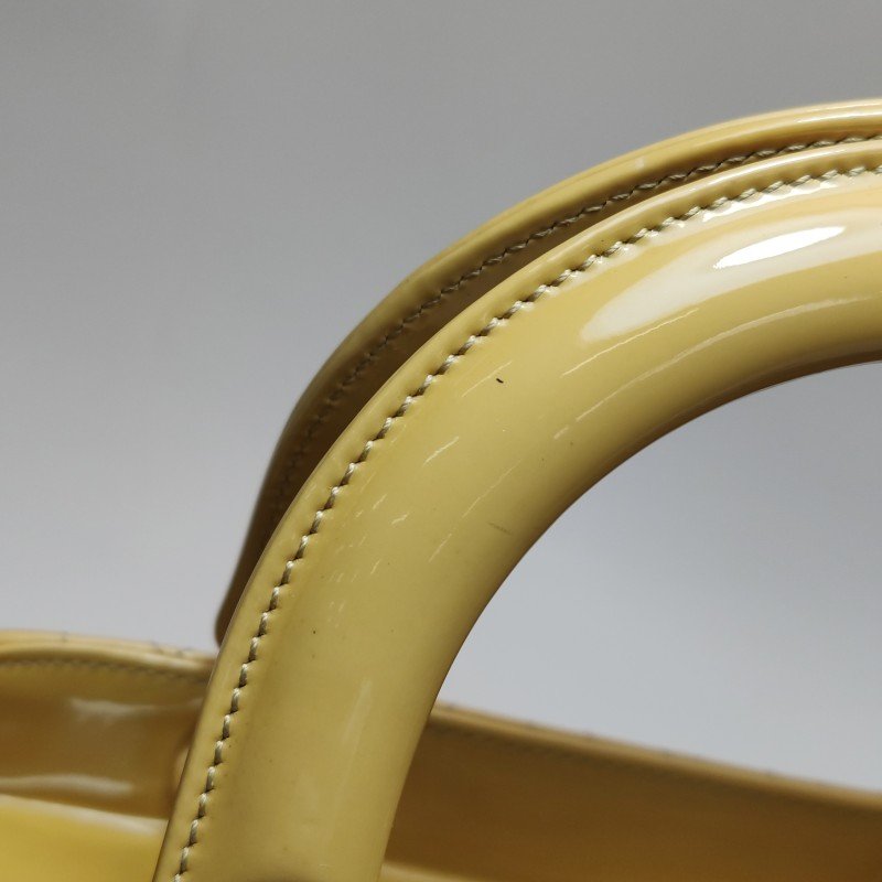 Dior Lady Dior戴妃包款中型漆皮藤格紋字母Logo吊飾單肩包-19