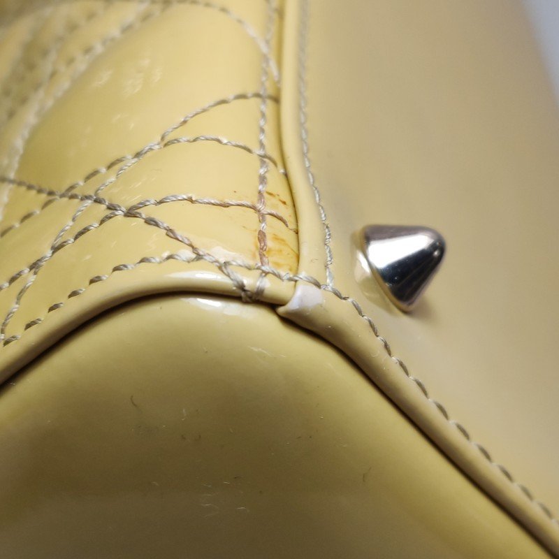 Dior Lady Dior戴妃包款中型漆皮藤格紋字母Logo吊飾單肩包-23