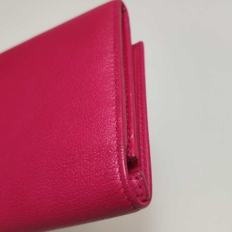 Saint Laurent 牛皮純色YSL標誌錢包-15