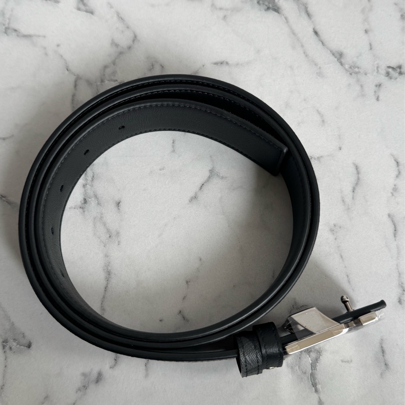 Fendi黑皮革老花銀釦皮帶110cm 膠膜未撕-1