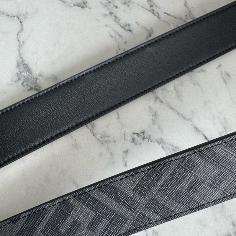 Fendi黑皮革老花銀釦皮帶110cm 膠膜未撕-9