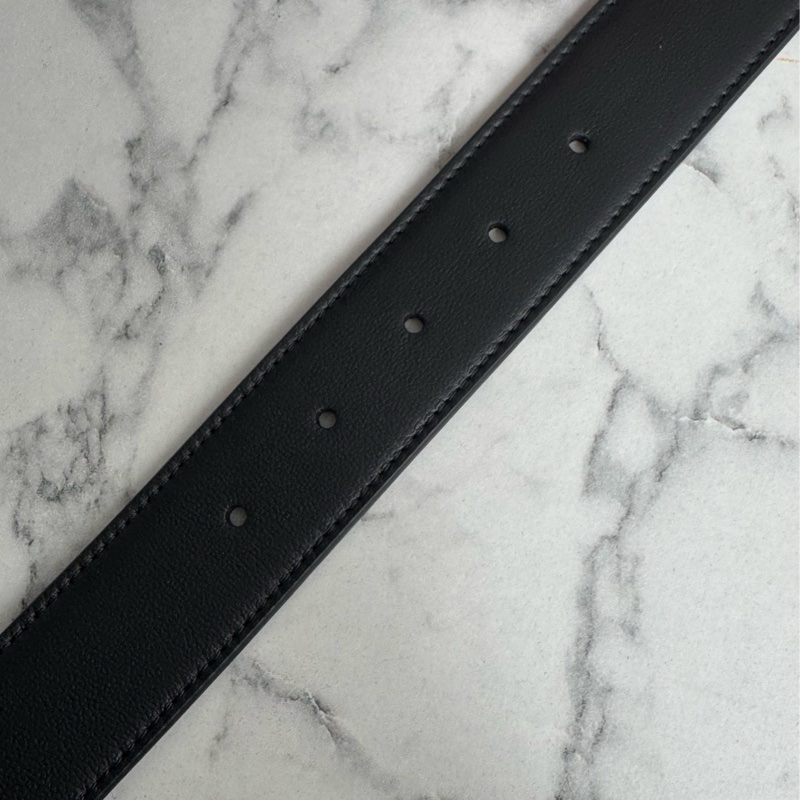 Fendi黑皮革老花銀釦皮帶110cm 膠膜未撕-12