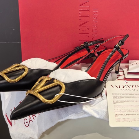 全新全套Valentino華倫天奴  牛皮高跟鞋 4cm 女款 黑色  38.5碼