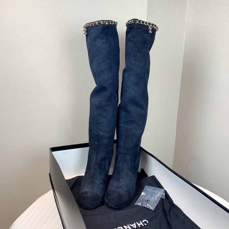 香奈兒/Chanel 金扣黑色麂皮細跟長筒靴 跟高約7公分 37碼 配件：盒子，塵袋，替換鞋跟釘-0