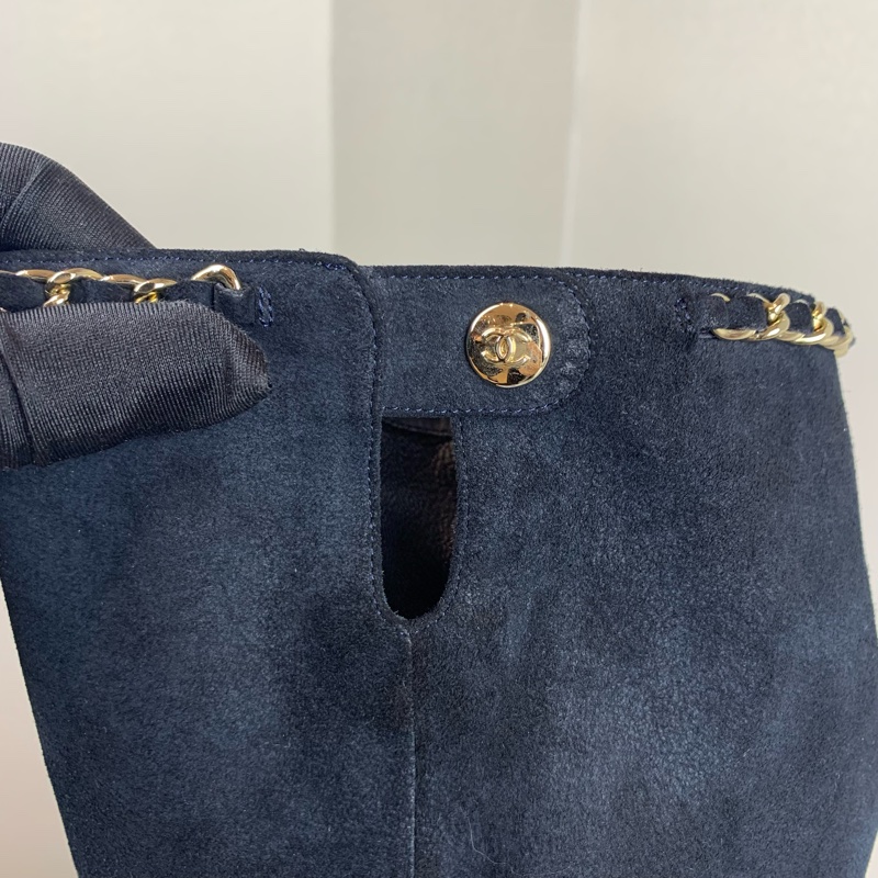 香奈兒/Chanel 金扣黑色麂皮細跟長筒靴 跟高約7公分 37碼 配件：盒子，塵袋，替換鞋跟釘-5