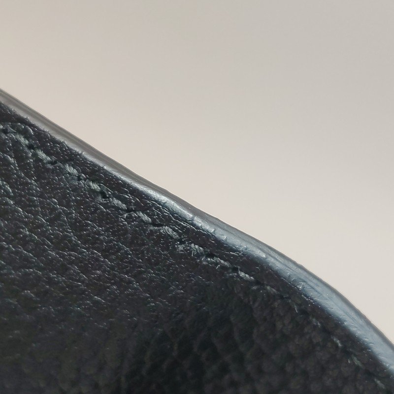 Gucci Soho標準款牛皮純色壓花雙G翻蓋包斜背包-15