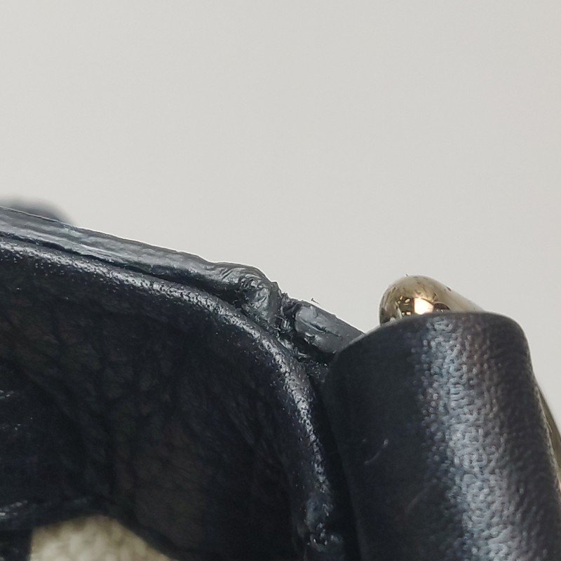 Gucci Soho標準款牛皮純色壓花雙G翻蓋包斜背包-17