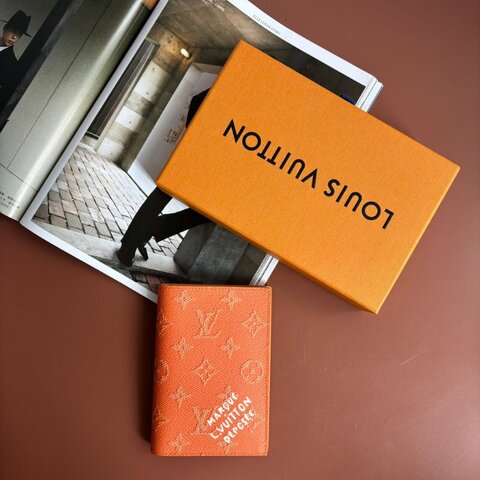 ::LOUIS VUITTON:: LV  M26832 南瓜橘 焦糖色 護照封套