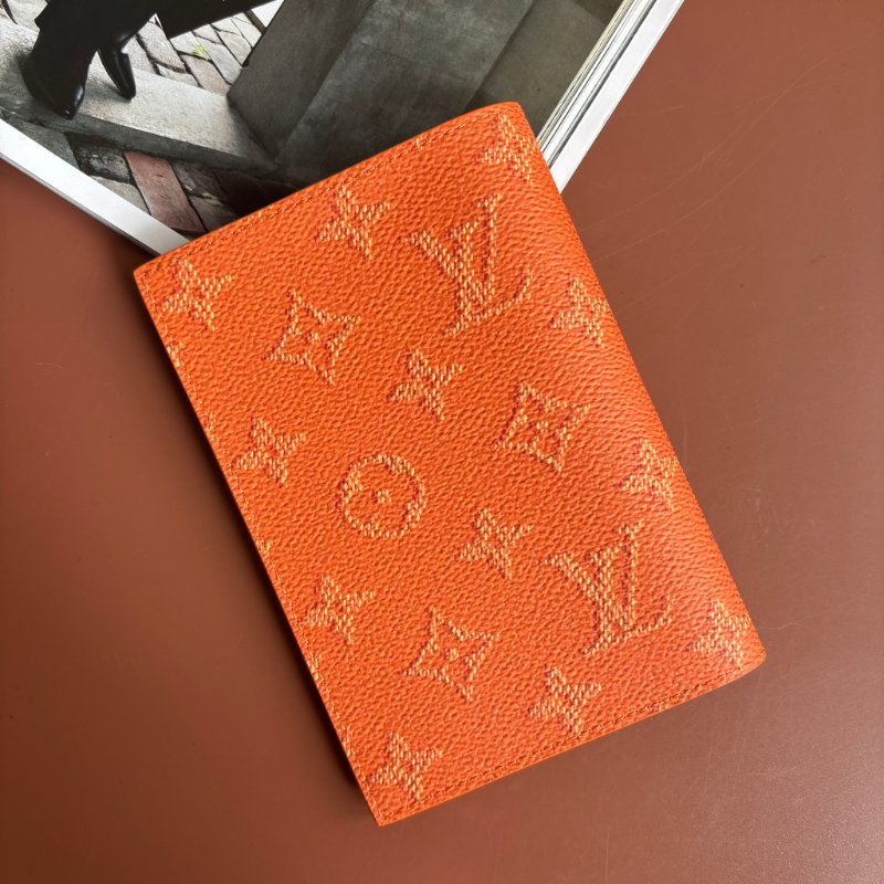 ::LOUIS VUITTON:: LV  M26832 南瓜橘 焦糖色 護照封套-2