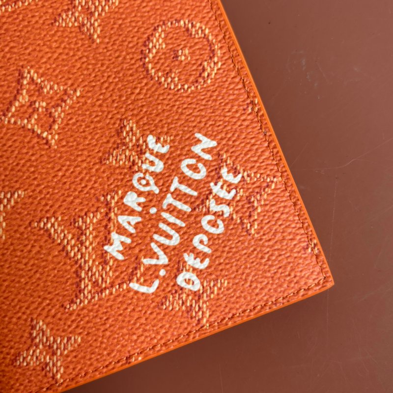 ::LOUIS VUITTON:: LV  M26832 南瓜橘 焦糖色 護照封套-3